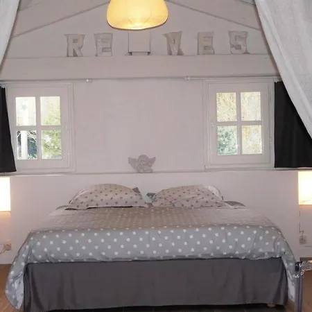 Domaine Sainte Germaine D'hote Stevenson Bed & Breakfast Luc (Lozere)